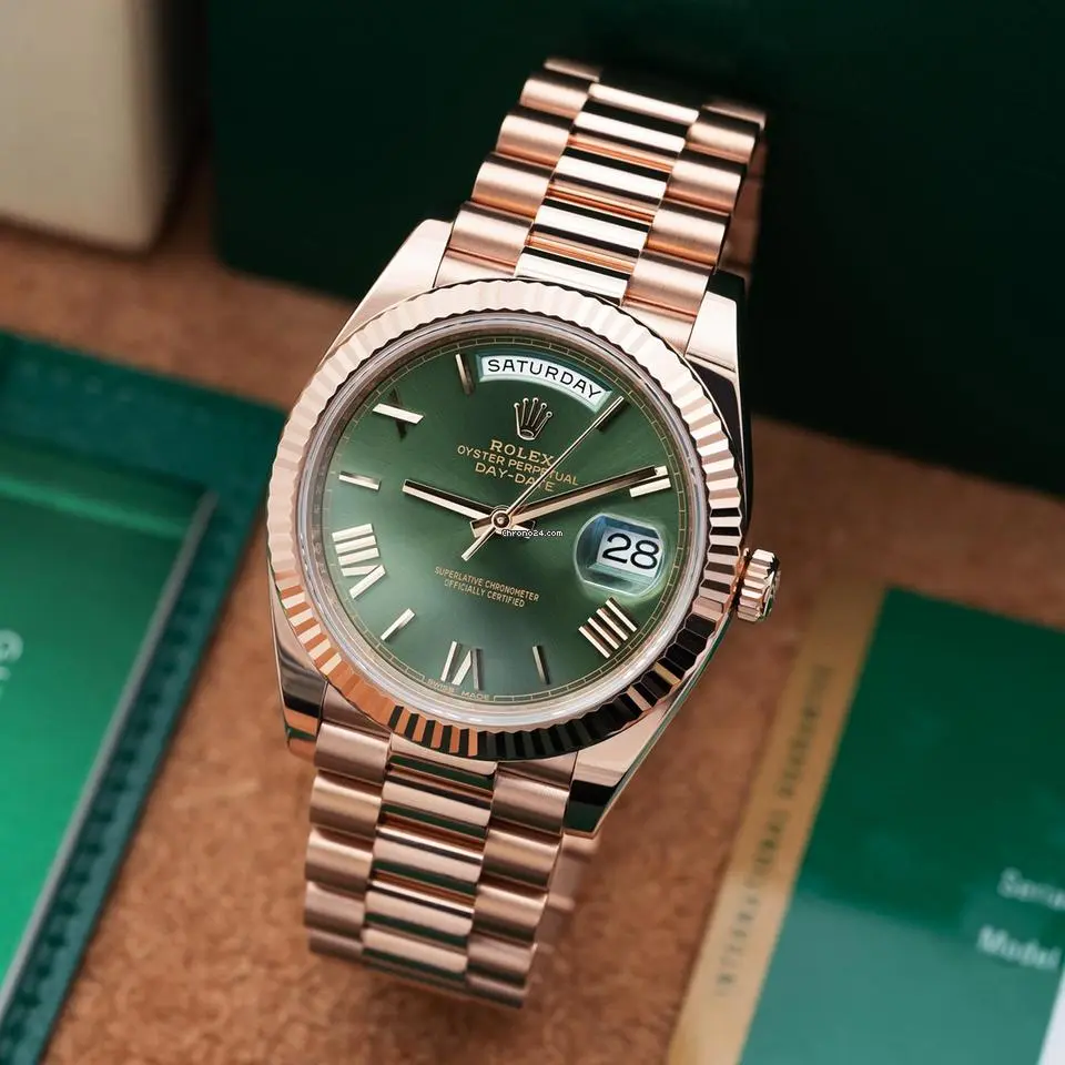 Rolex Day-Date 40mm – Everose Gold with Green Dial