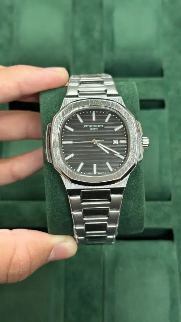 Patek Philippe Nautilus Silver Stainless Steel Watch – Black Dial