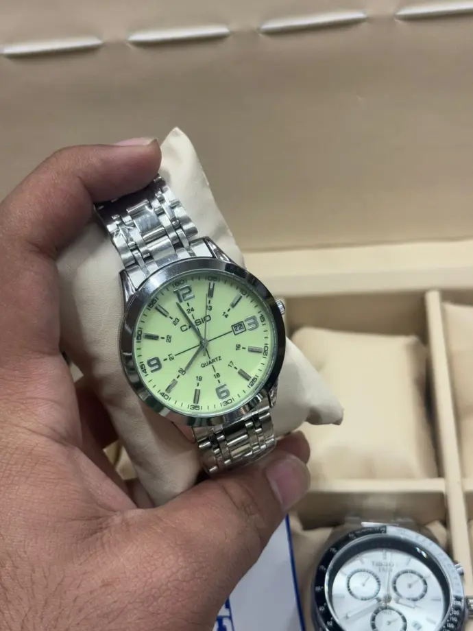 Casio Quartz Stainless Steel Men’s Watch – Glow Dial with Date Display