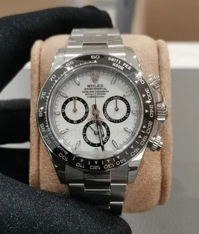 Rolex Cosmograph Daytona – Stainless Steel with White Dial