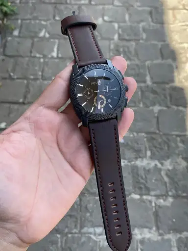 [fling(5)4] Fossil Men’s Chronograph Watch – Black Dial with Brown Leather Strap | Stylish & Durable